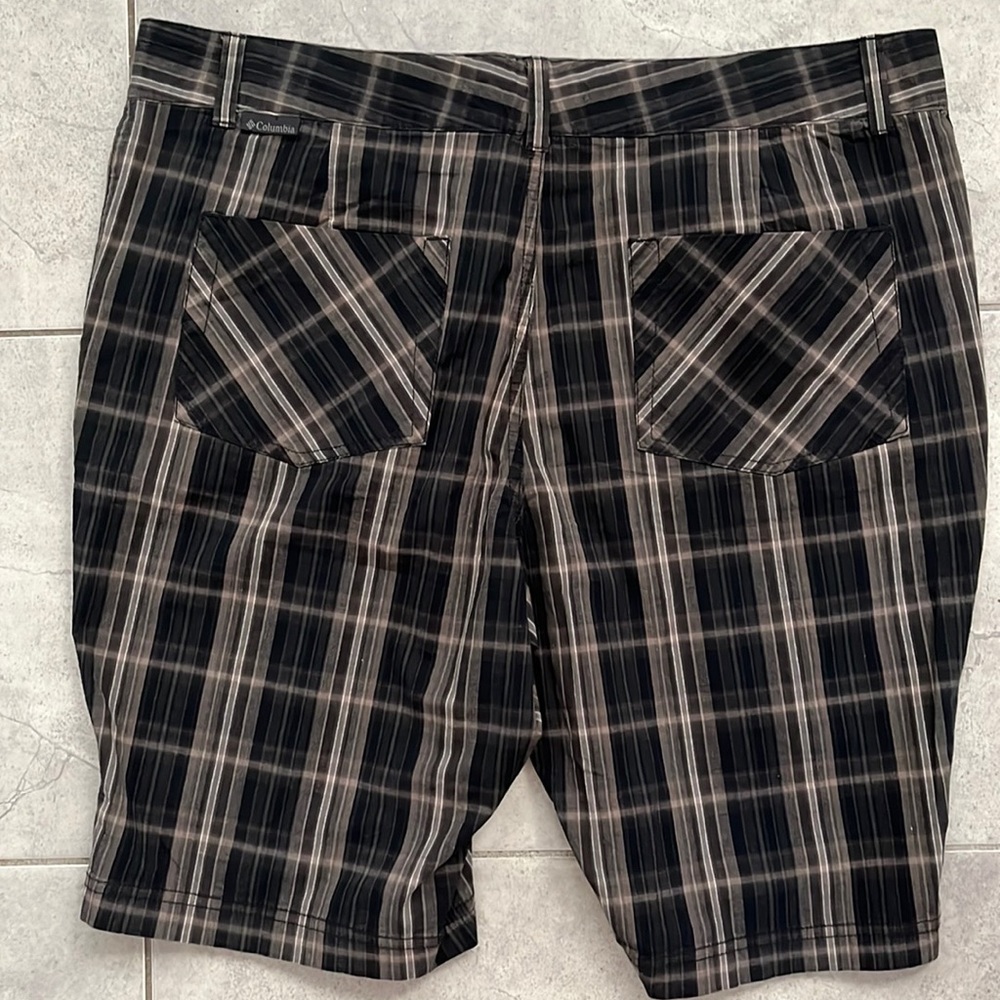 Columbia Shorts - Picture 4 of 4